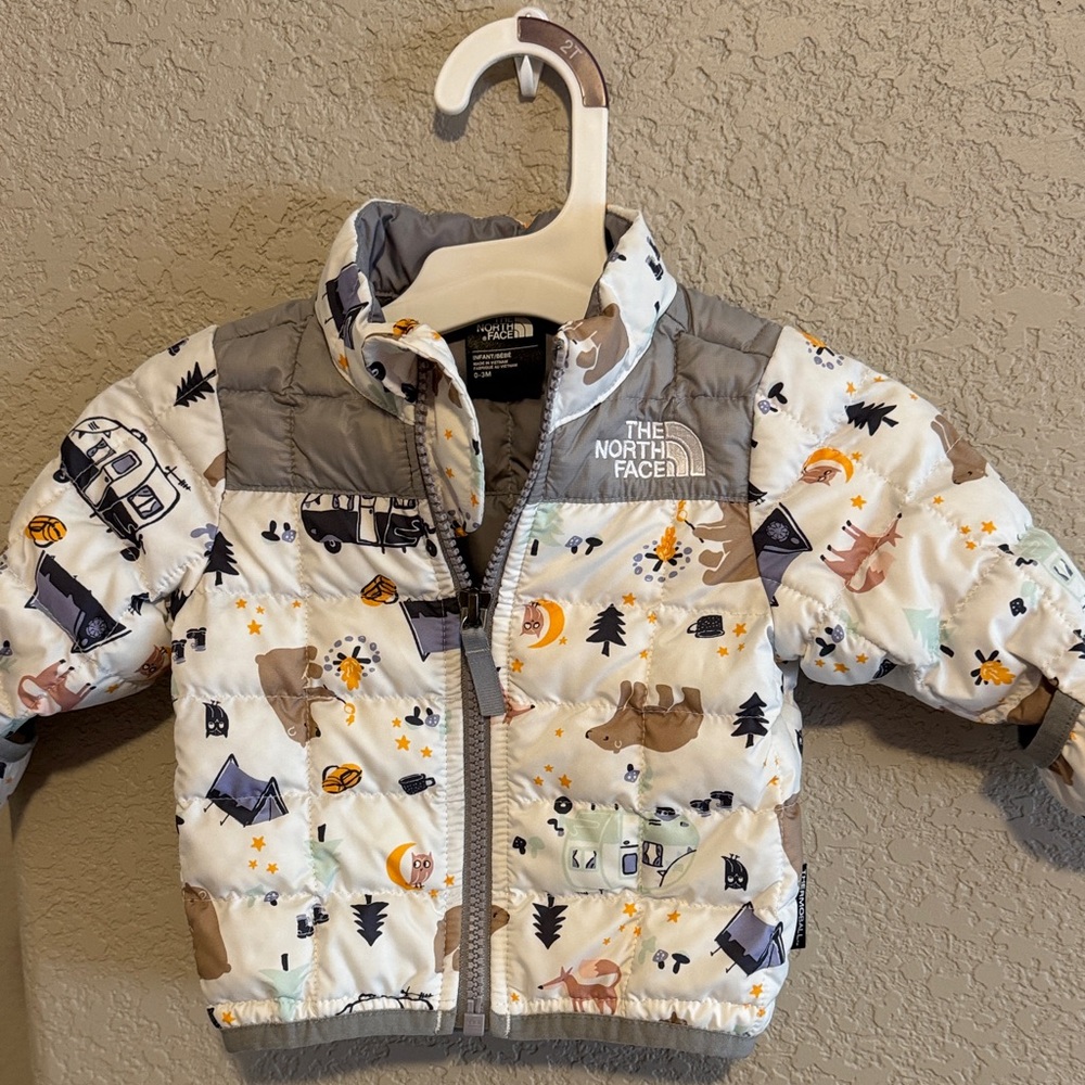 The North Face White, Gray & Brown Kids Puffer Jacket with Outdoor Print